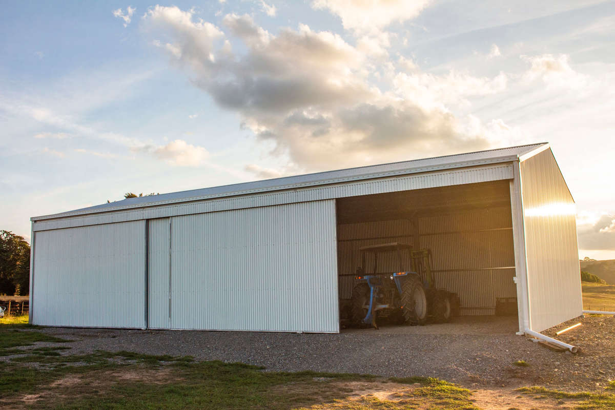 ABC Sheds farm machinery shed with sliding doors