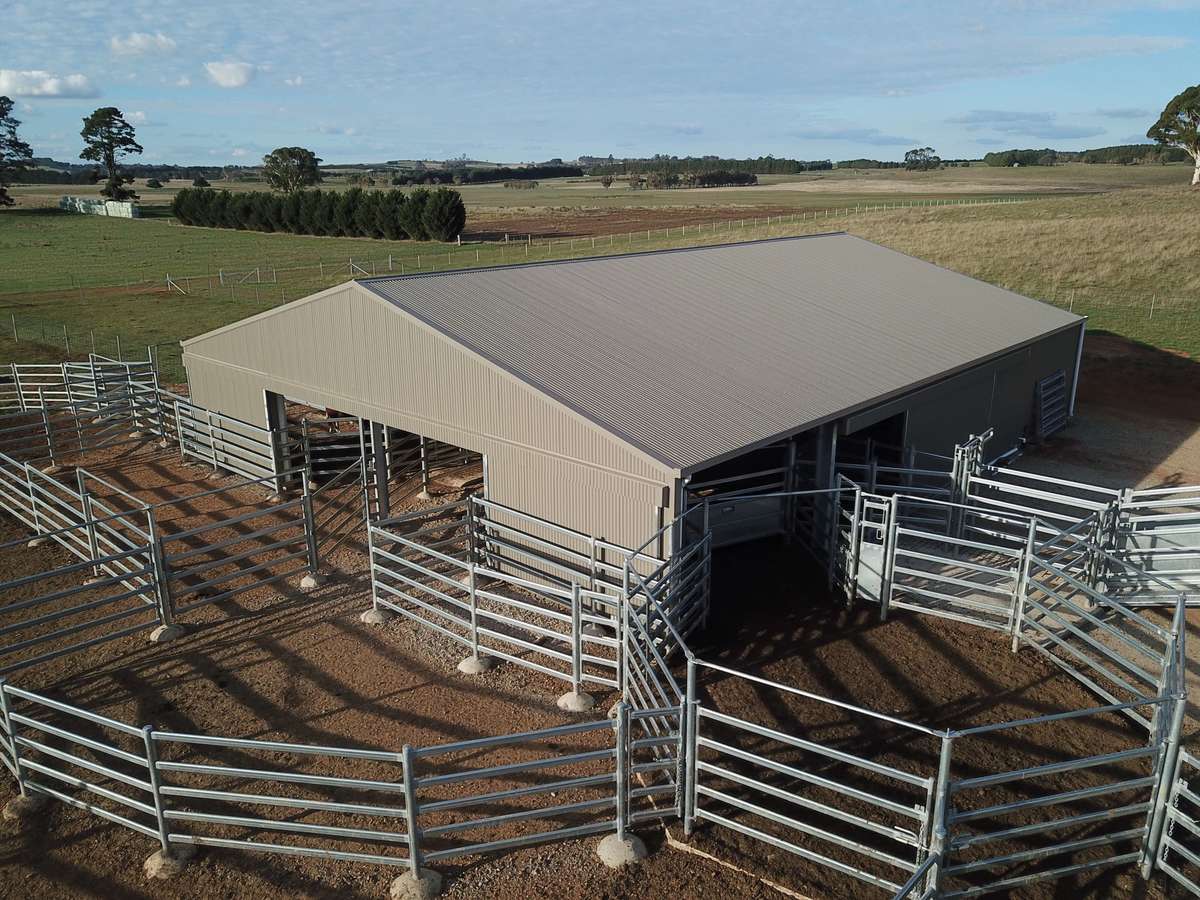 Slanted view of Crookwell yard cover