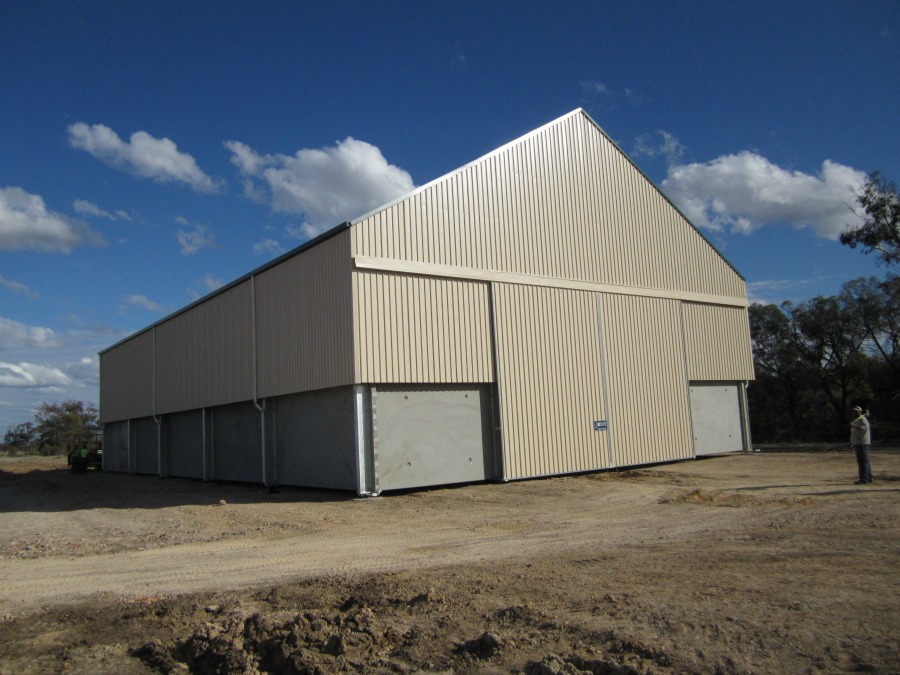 Slanted view of grain shed in Boomi